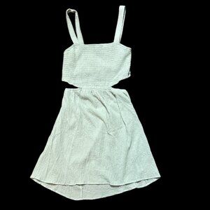 NWT Forever 21 mint green cut out dress. Size M